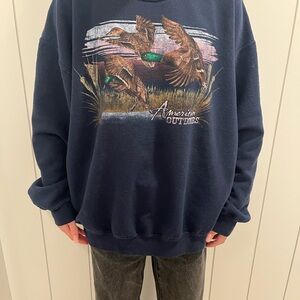 Women’s vintage American outdoors  graphic sweatshirt